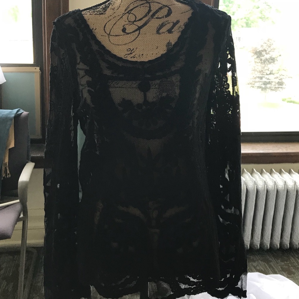 Beautiful black overlay top worn once